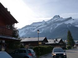 Click to see big picture (1024x768 pixels; 80 KB)