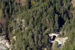 Click to see big picture (1024x684 pixels; 182 KB)