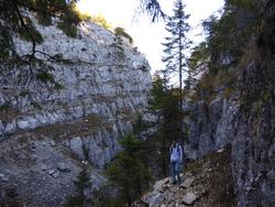 Click to see big picture (1024x768 pixels; 196 KB)