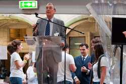 Pour agrandir l'image (1024x685 pixels; 121 KB)